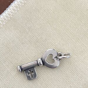 James Avery Retired Key Of Devotion Charm